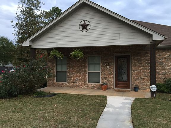 3rd image of 2200 Redbud St