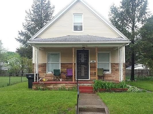 1st image of 1015 S 32nd St