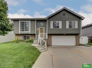 7611 Fillmore St, Omaha, NE 68122