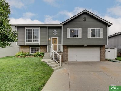 7611 Fillmore St, Omaha, NE, 68122