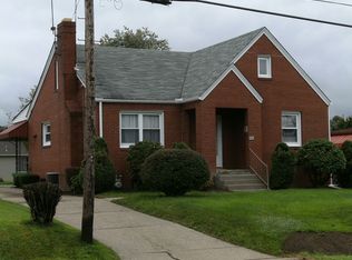 742 Golf Course Rd, Aliquippa, PA 15001