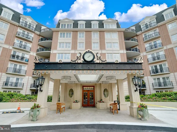 190 Presidential Blvd Unit Penthouse 13, Bala Cynwyd, PA 19004