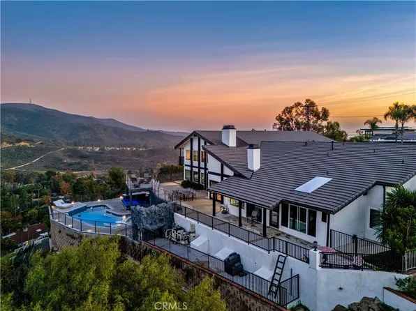 1711 Sirrine Dr, Santa Ana, CA 92705