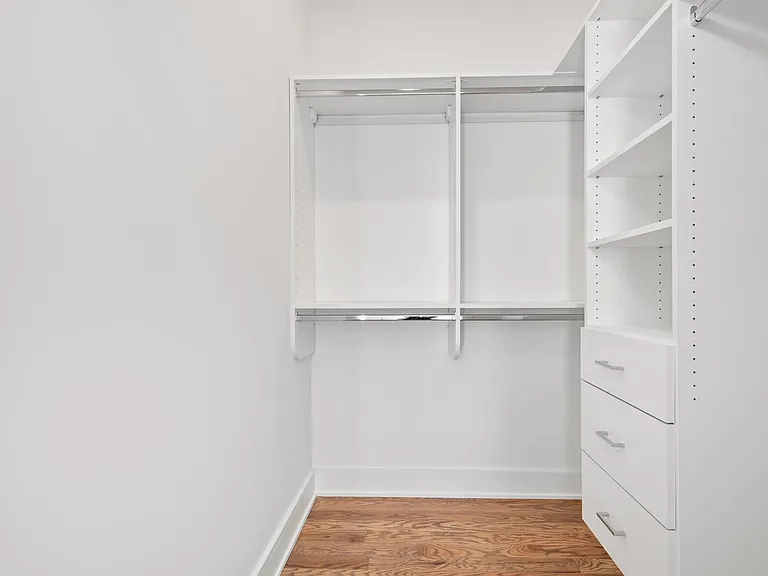 1839 W Irving Park Rd #3F — Photo 9
