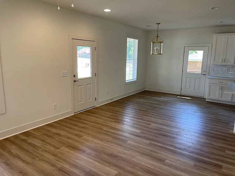 604 Martin Luther King Blvd — Photo 4