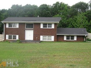 6115 Phillips Dr, Morrow, GA 30260
