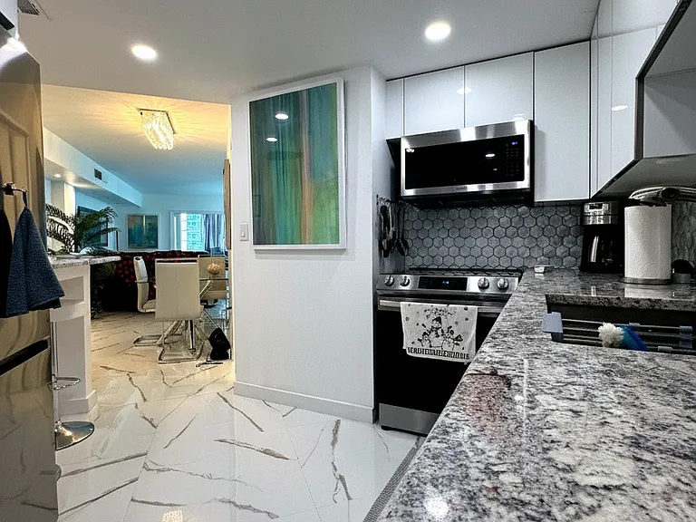 999 Brickell Bay Dr #710 — Photo 1
