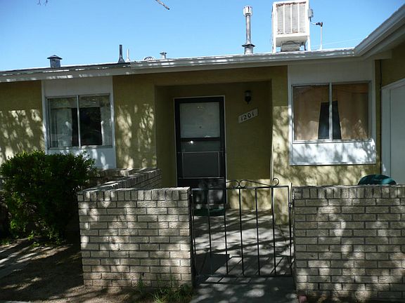 4th image of 1201 La Charles Dr NE
