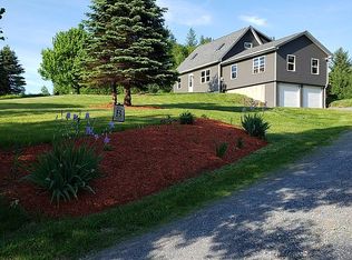 143 Curran Dr S, Jeffersonville, VT 05464