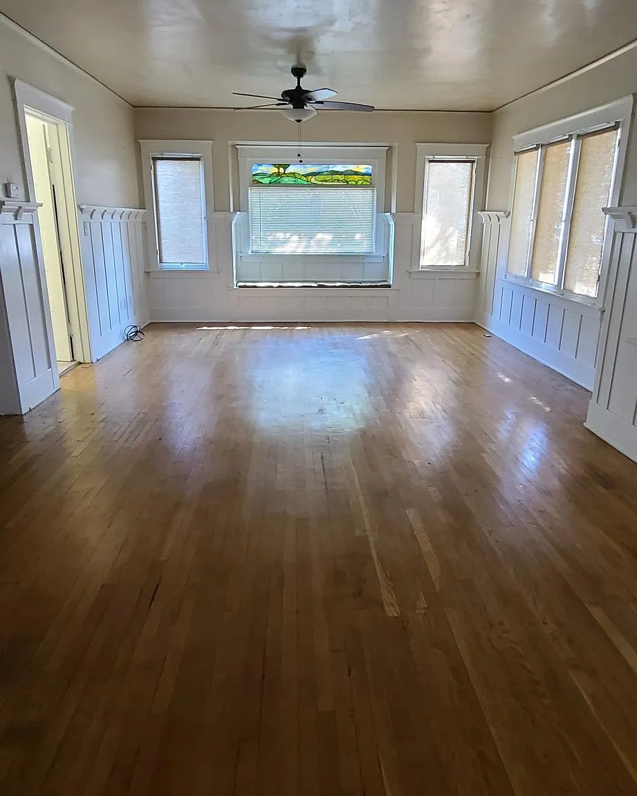 135 E Jefferson Ave — Photo 3