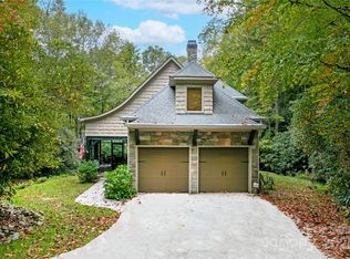 923 Ugugu Dr, Brevard, NC 28712