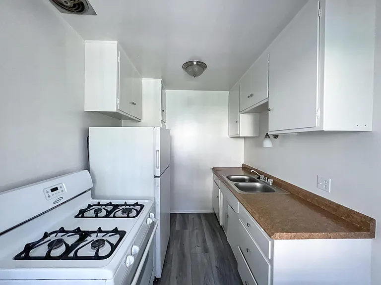638 S Marengo Ave #6 — Photo 9