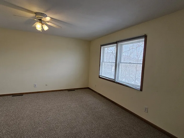 1381 Bergamont St — Photo 23