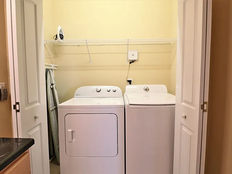 211 Goldsboro Dr — Photo 28