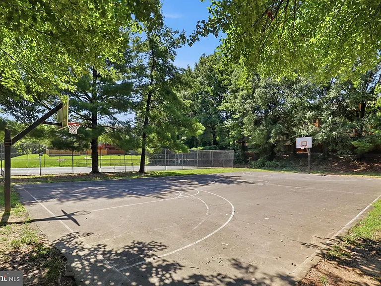 12214 Grassy Hill Ct — Photo 30
