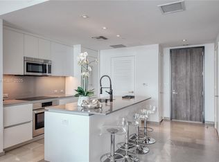68 SE 6th St #3106, Miami, FL 33130