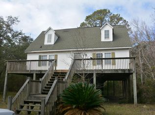8270 Oyster Factory Rd, Edisto Island, SC 29438