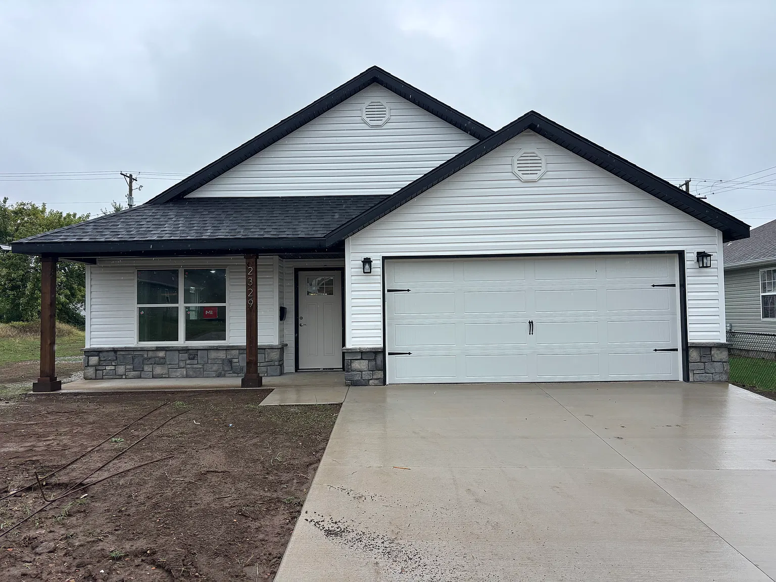 3 bed, 1400 sqft, $1,600 — Photo 1