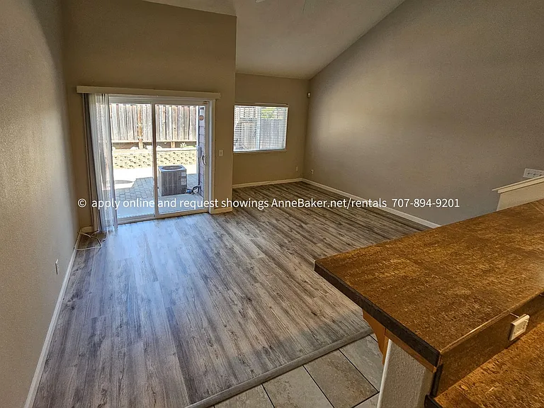 132 Treadway Ct — Photo 7