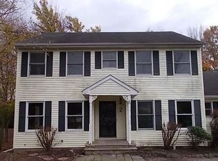 2 Chamberlain Farm Ct, Matawan, NJ 07747