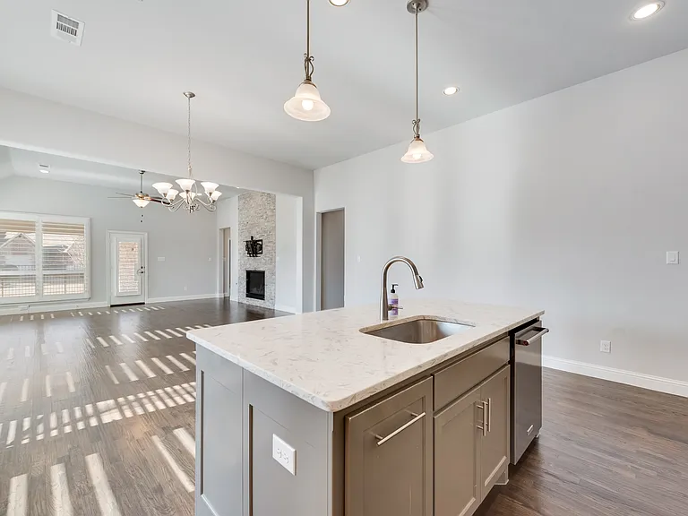 4420 Avenida Ln — Photo 8