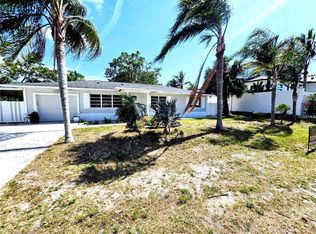 1417 W Curlew Pl, Tarpon Springs, FL 34689