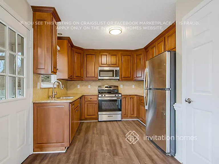 53 Hobson Ln — Photo 5