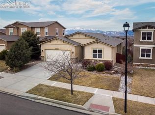 8004 Hunter Peak Trl, Colorado Springs, CO 80924