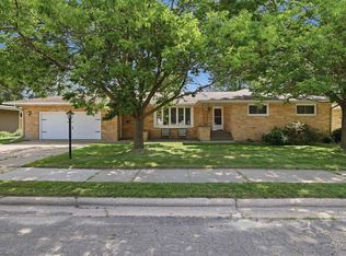 211 MEADOW STREET, Stevens Point, WI 54481