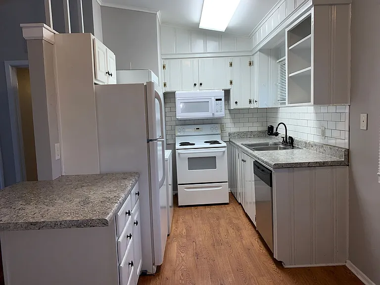 22 Willow Dr — Photo 12