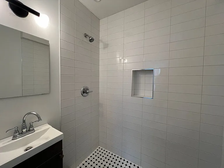 1622 N Bouvier St — Photo 9