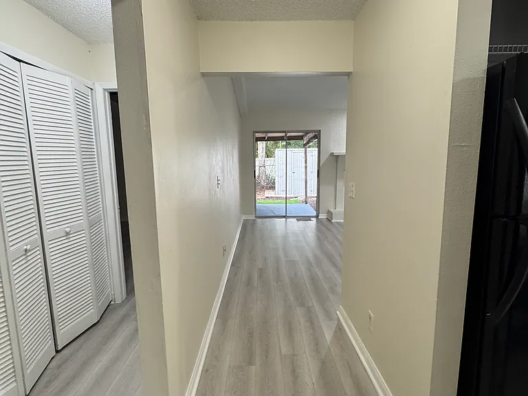 4443 W Humphrey St — Photo 4
