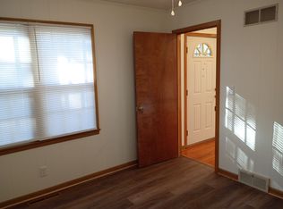 12504 E 33rd St S, Independence, MO 64055