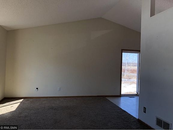 3rd image of 3479 228th Ave NE