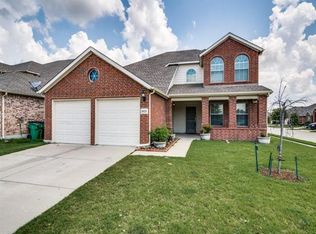 8929 Trailblazer Dr, Aubrey, TX 76227