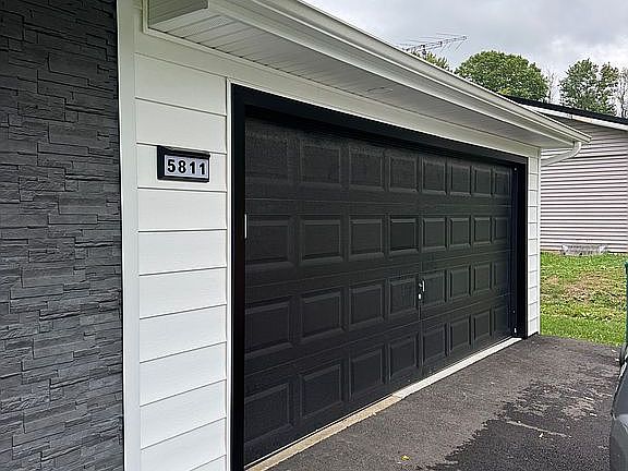 4th image of 5811 Grubb Rd