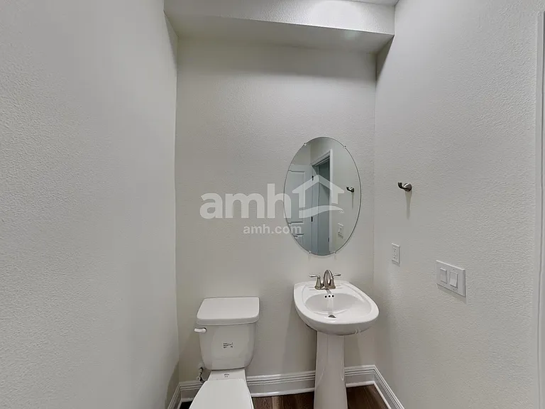 5968 Pinewood Estates Dr — Photo 7