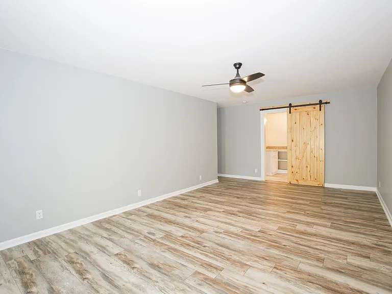 1 Bogie Dr — Photo 39