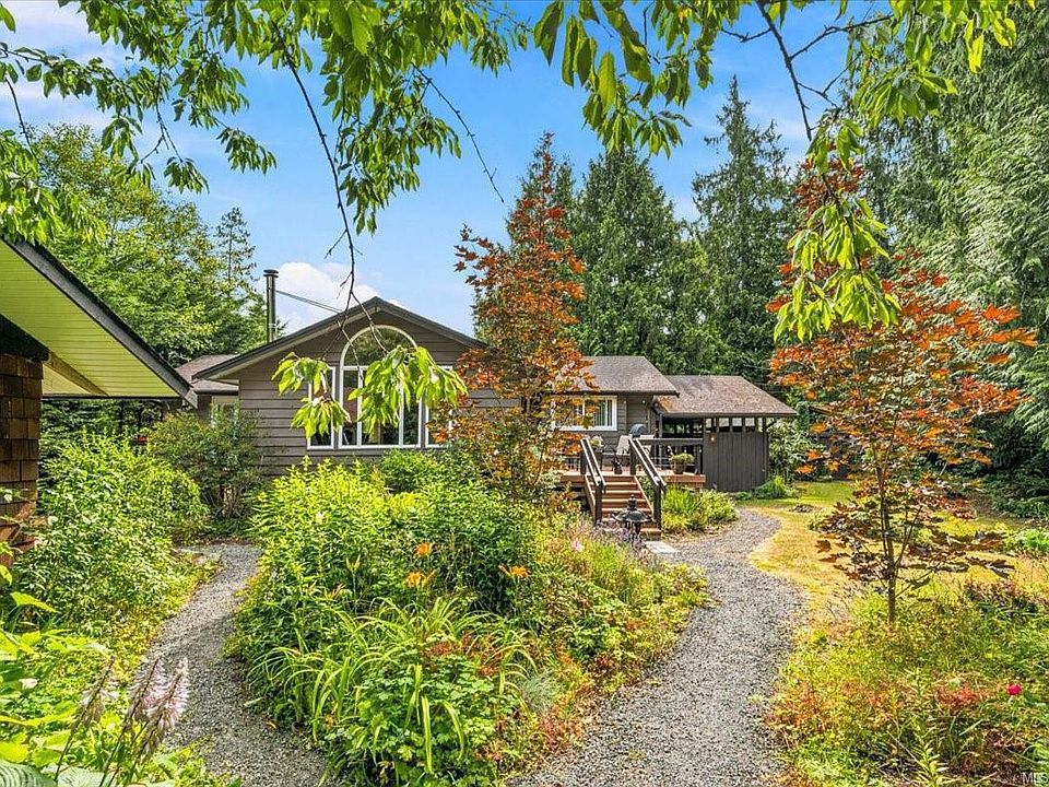 1st image of 381 Dunsmuir Rd