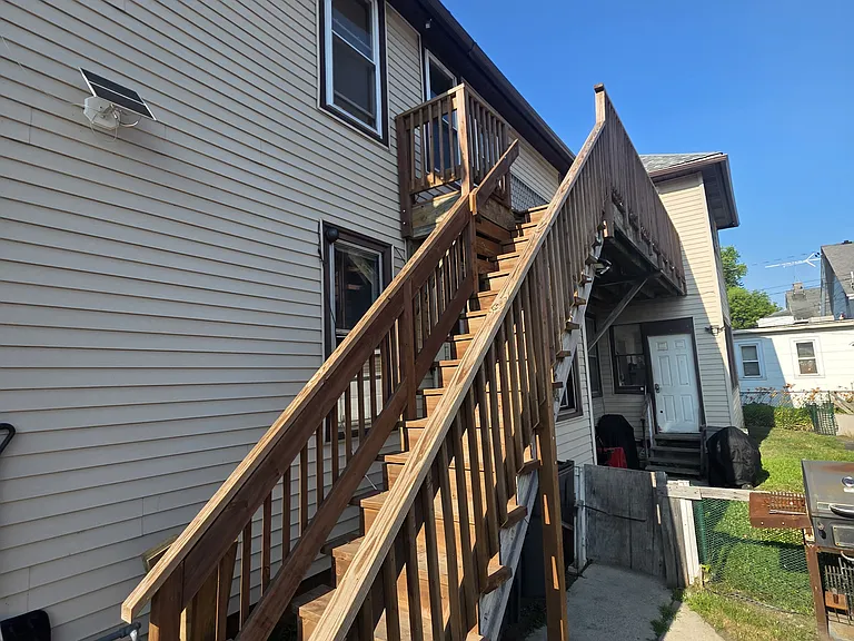 623 S 14th St — Photo 14