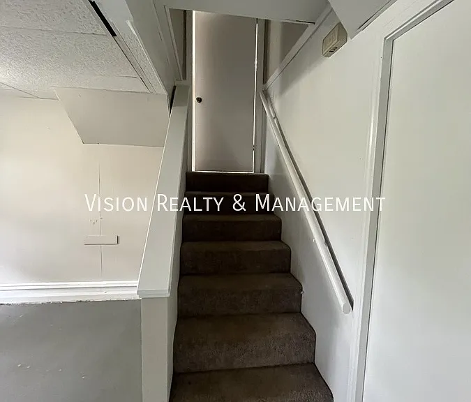 153 Carroll Cir — Photo 38