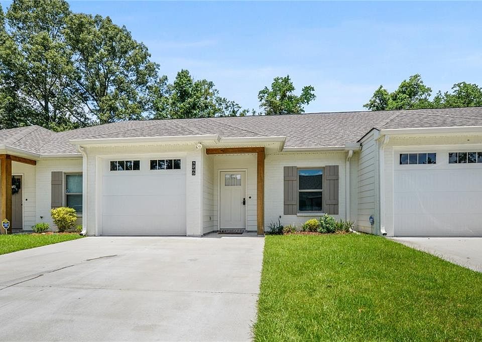 1st image of 1205 Olde Oaks Dr