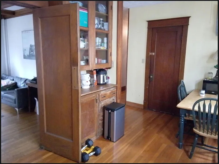 528 Warren St #1 — Photo 8