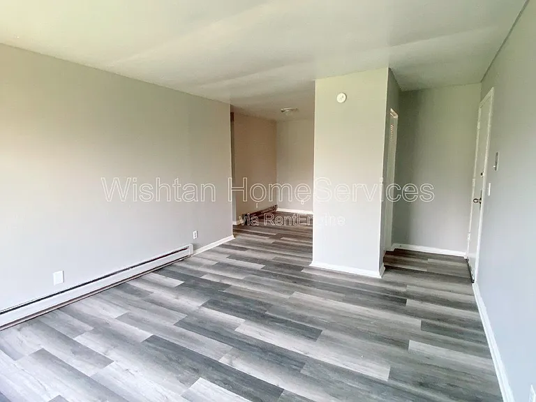 219 Charleston Blvd #5 — Photo 4