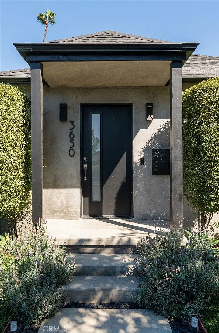 3 bed, 1948 sqft, $6,300 — Photo 1