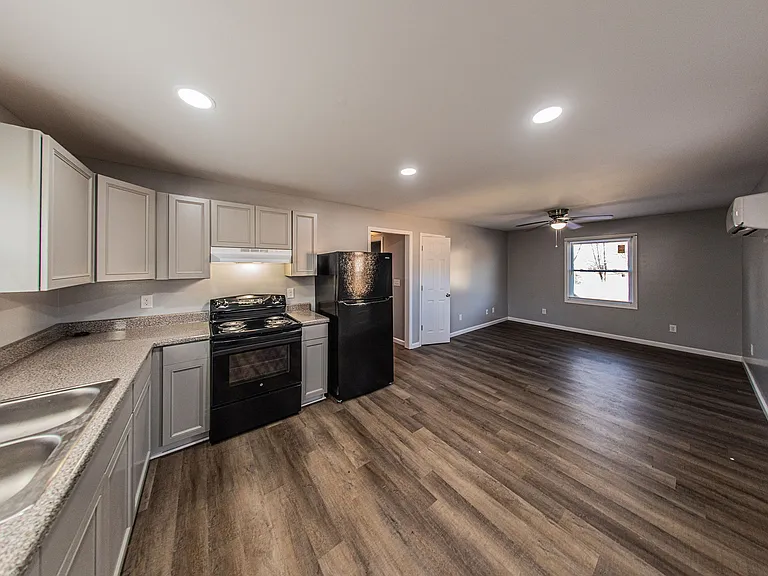 120 Lake Dr #3 — Photo 6