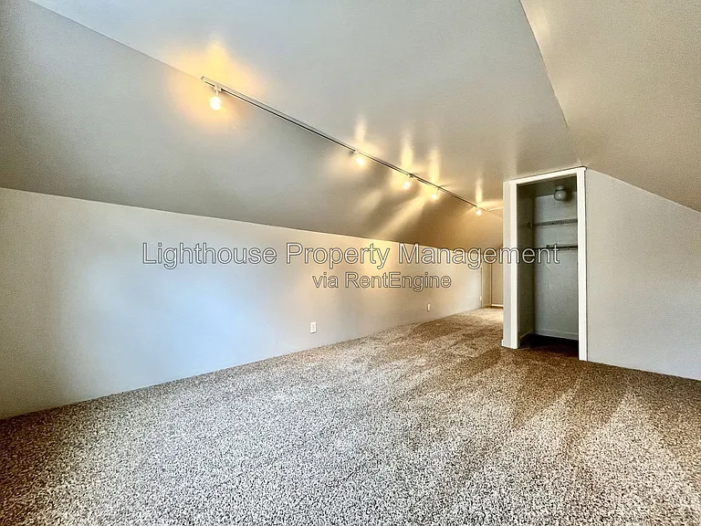 809 Eastern Ave NE — Photo 15