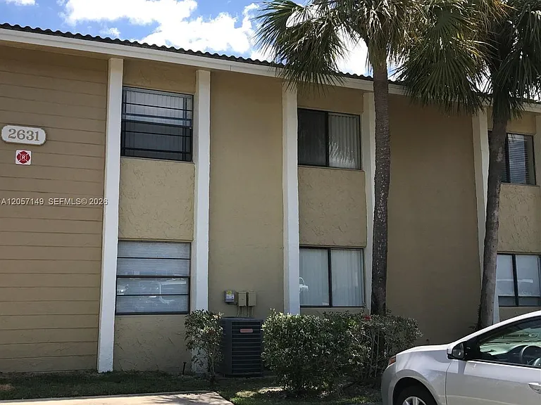 2631 Riverside Dr #2 — Photo 7