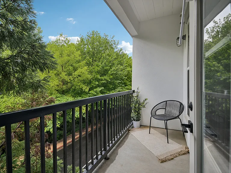 The GoodWynn at Town Brookhaven by ARIUM — Photo 11
