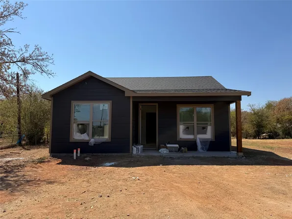 414 E Belknap St, Jacksboro, TX 76458